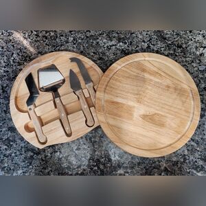 Toscana Picnic Round Charcuterie Board With Knife Set